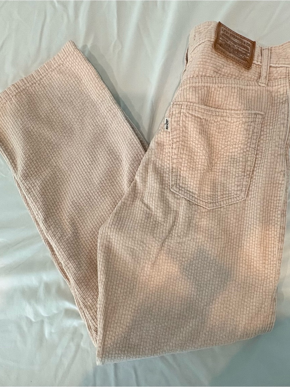 Levi's Straight-Leg Corduroy Jeans in Light Cream